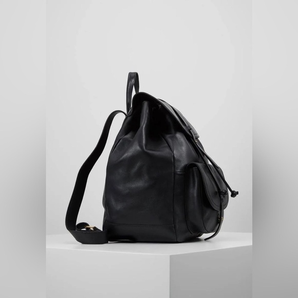 MADEWELL $228 The Transport Rucksack in Black  Leather LNC w main image 8